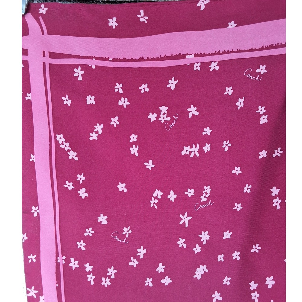 Coach NWT Magenta Pink Mini Floral Script Logo 100% Silk Square Scarf 27x27 - Picture 3 of 8